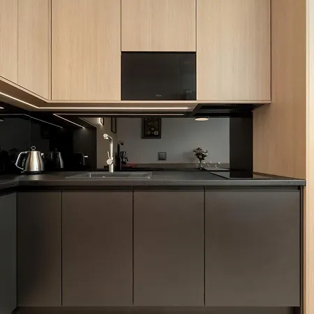 Climatic In The Centre Of Near The Market Square By Renters