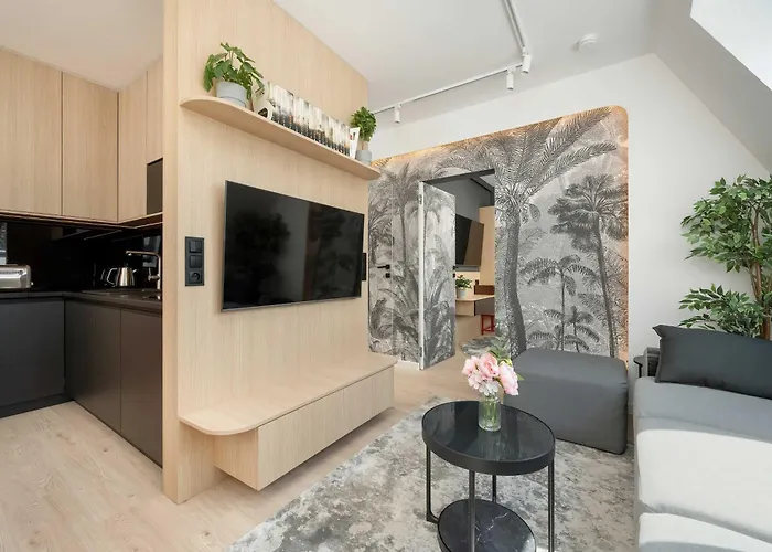 Апартаменты Climatic In The Centre Of Near The Market Square By Renters Вроцлав