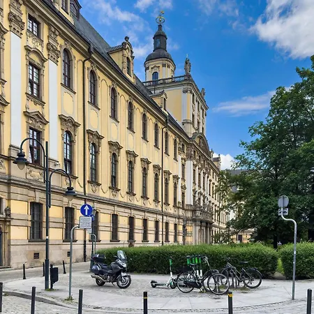 Climatic In The Centre Of Near The Market Square By Renters Breslavia