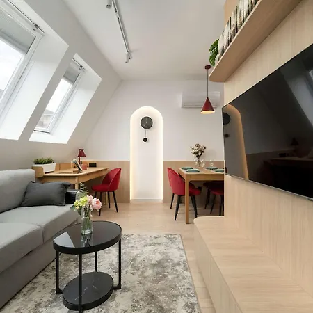 Appartamento Climatic In The Centre Of Near The Market Square By Renters