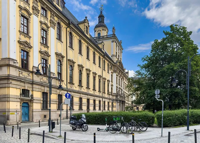 Climatic In The Centre Of Near The Market Square By Renters Wrocław
